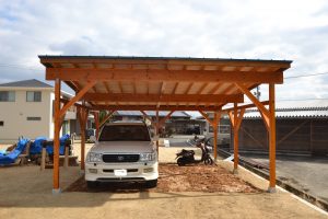 木製カーポート完成 岡山のログハウス 株式会社スケッチ